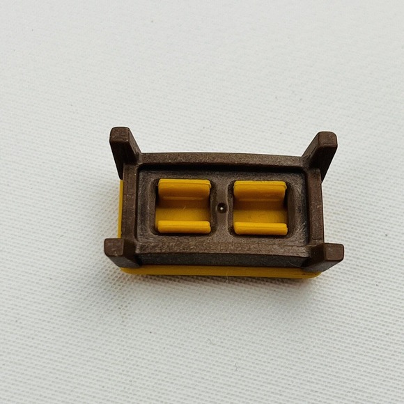 Playmobil Yellow Footrest 5310 Grandpa's Den Replacement Piece Victorian Mansion - Picture 3 of 4